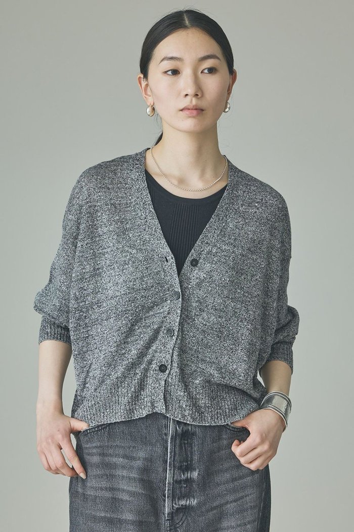 【カレンソロジー/Curensology】のリネンVネックカーディガン インテリア・キッズ・メンズ・レディースファッション・服の通販 founy(ファニー) https://founy.com/ ファッション Fashion レディースファッション Fashion for Women トップス・カットソー Cut & Sew Tops ニット Knit Tops & Sweaters カーディガン・羽織り Layered Style Cardigans Vネックトップス V-Neck Tops / V-Cut Neckline Shirts おすすめ Recommended / Our Picks カーディガン Cardigan, Knitwear キャミソール Camisole, Spaghetti Strap Top タンク Tank Top, Sleeveless Top バランス Balance, Style Balance ホールガーメント WholeGarment, Seamless Knit リネン Linen, Linen Fabric リラックス Relax, Relaxed Fit ワイド Wide, Wide Fit 新作・新入荷 New Arrivals / New In 日本製 Made In Japan |ID: prp329100004942987 ipo3291000000037100593
