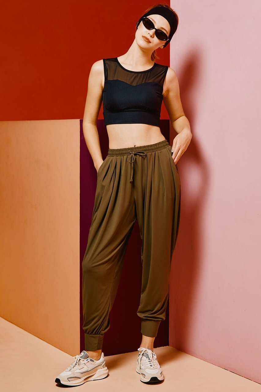 【レイール/Reir】のタックパンツ【UPF50+】【水陸両用】 人気、トレンドファッション・服の通販 founy(ファニー) 　ファッション　Fashion　レディースファッション　Fashion for Women　パンツ　Pants & Trousers　スポーツウェア　Functional & Stylish Sportswear　なめらか　Smooth, Silky Texture　ギャザー　Gathered, Ruffled　ストレッチ　Stretch, Stretchy Fabric　スポーツ　Sports, Activewear　フィット　Fit, Slim Fit　リラックス　Relax, Relaxed Fit　再入荷　Restock / Back in Stock　other-6|ID: prp329100004948275 ipo3291000000037132881