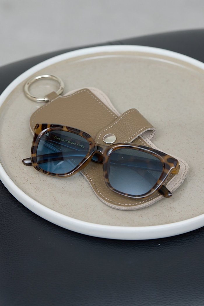 【ガリャルダガランテ/GALLARDAGALANTE】のデミフレームアイウェア インテリア・キッズ・メンズ・レディースファッション・服の通販 founy(ファニー) https://founy.com/ ファッション Fashion レディースファッション Fashion for Women サングラス&メガネ Sunglasses & Eyewear サングラス Sunglasses, Shades フレーム Frame, Outline 新作・新入荷 New Arrivals / New In |ID: prp329100004948300 ipo3291000000037133061