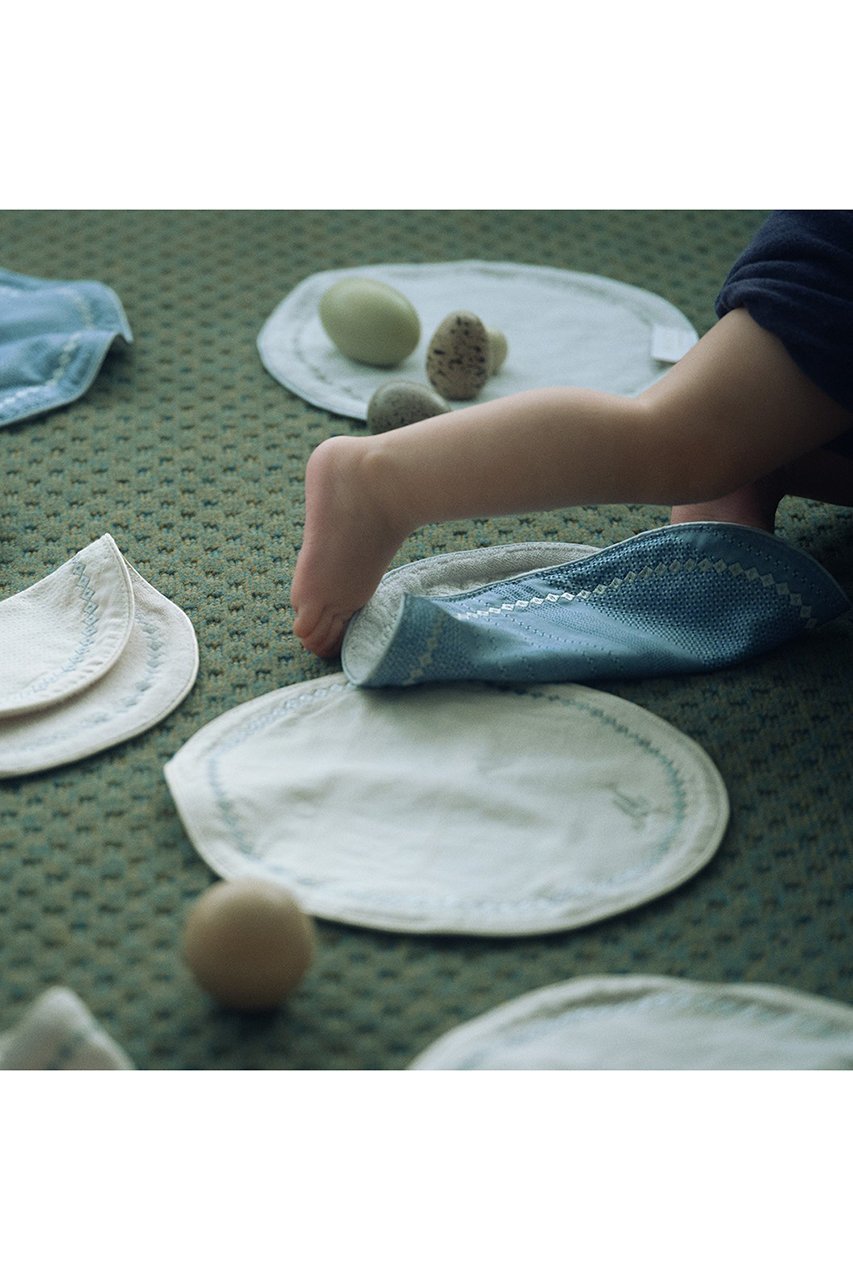 【マールマール/MARLMARL】の【MATO by MARLMARL】ORBITA HAND TOWEL ハンドタオル 人気、トレンドファッション・服の通販 founy(ファニー) 　ファッション　Fashion　レディースファッション　Fashion for Women　レイングッズ・傘・晴雨兼用傘　Umbrellas & Rain Gear　傘　Umbrella, Parasol　シルバー　Silver, Metallic Silver　タオル　Towel, Bath Towel　時計　Watch, Wristwatch　ハンカチ　Handkerchief, Hanky　ハンド　Hand, Handmade　パイピング　Piping, Trim Design　フォルム　Silhouette, Form　ラウンド　Round, Round Neck　ワンポイント　One Point, Statement Accent　おすすめ　Recommended / Our Picks　エレガント 上品　Elegant　ギフト プレゼント　Gift / Present　新作・新入荷　New Arrivals / New In　other-6|ID: prp329100004948310 ipo3291000000037133137