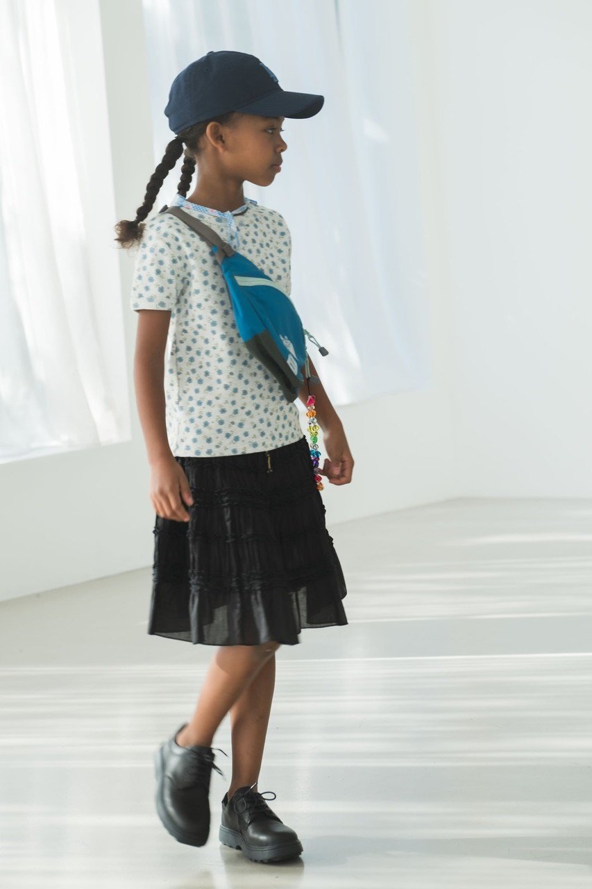 【その他のブランド/Other】の【KIDS】フラワープリントTシャツ 人気、トレンドファッション・服の通販 founy(ファニー) 　ファッション　Fashion　キッズファッション　Fashion for Kids　トップス・カットソー　Cut & Sew Tops　コンパクト　Compact, Small Size　テレコ　Ribbed, Rib Stitch　フィット　Fit, Slim Fit　フラワー　Flower, Floral　プリント　Print, Printed Pattern　other-2|ID: prp329100004948856 ipo3291000000037135838