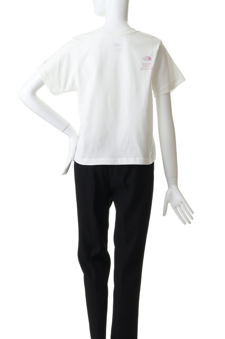 【ザ ノース フェイス/THE NORTH FACE】の【UNISEX】GARタイポグラフィックホワイトショートスリーブTシャツ 人気、トレンドファッション・服の通販 founy(ファニー) 　ファッション　Fashion　レディースファッション　Fashion for Women　トップス・カットソー　Cut & Sew Tops　シャツ・ブラウス・オフィスカジュアル　Elegant Blouses & Button-Ups　ロングTシャツ・Tシャツ　Longline T-Shirts & Tees　スポーツウェア　Functional & Stylish Sportswear　スポーツ トップス　Athletic Tops / Workout Tops / Training Shirts　ユニセックス　Unisex, Genderless　ショート　Short, Short Length　シンプル　Simple, Minimal　スポーツ　Sports, Activewear　スリーブ　Sleeve, Long Sleeve / Short Sleeve　フィット　Fit, Slim Fit　other-4|ID: prp329100004949400 ipo3291000000037140969