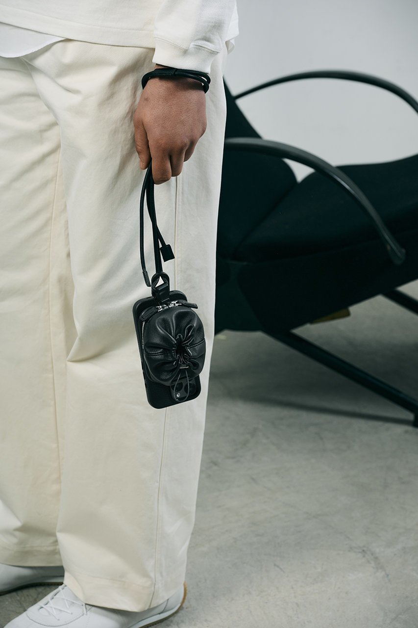 【オブジェクツアイオー/objcts.io】のデタッチャブルストラップ付レザーパース(iPhoneアクセサリー ) 人気、トレンドファッション・服の通販 founy(ファニー) 　ファッション　Fashion　レディースファッション　Fashion for Women　iPhone アイフォーン　iPhone　ユニセックス　Unisex, Genderless　アクセサリー　Fashion Accessories　スタイリッシュ　Stylish, Fashionable　スマート　Smart, Elegant　ドレープ　Drape, Draping Fabric　マグネット　Magnet, Magnetic Closure　ラップ　Wrap, Wrap Design　リップ　Lip, Lip Motif　other-2|ID: prp329100004949567 ipo3291000000037142932