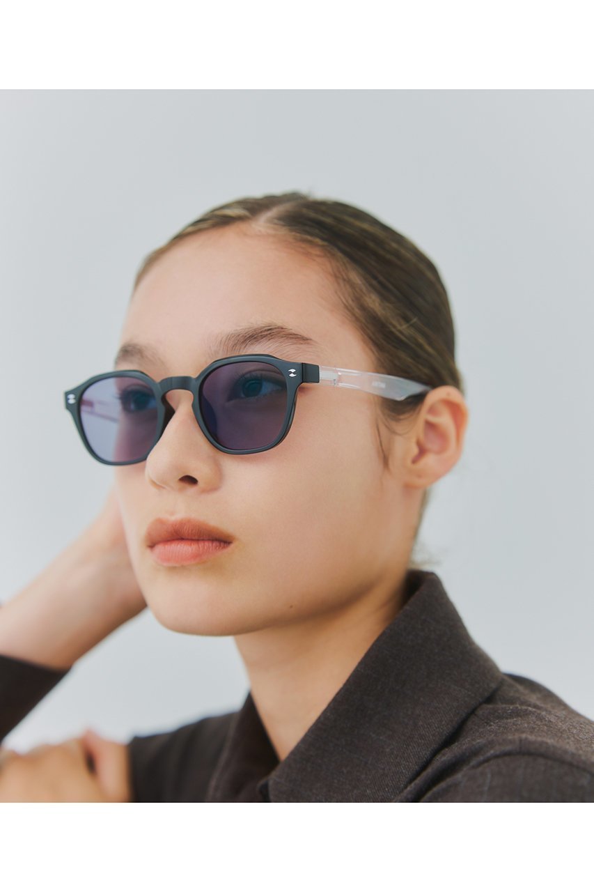 【ジュガードダブルエックス/jugaadXX】のMatira black clear サングラス 人気、トレンドファッション・服の通販 founy(ファニー) 　ファッション　Fashion　レディースファッション　Fashion for Women　サングラス&メガネ　Sunglasses & Eyewear　カッティング　Cutting Detail　クラシック　Classic, Timeless Style　サングラス　Sunglasses, Shades　シンプル　Simple, Minimal　フレーム　Frame, Outline　フロント　Front, Front Design　ボストン　Boston　ユニセックス　Unisex, Genderless　再入荷　Restock / Back in Stock　2025年　2025　2025-2026秋冬・A/W　Autumn/Winter 2025–26 AW25–26　other-2|ID: prp329100004949643 ipo3291000000037143498
