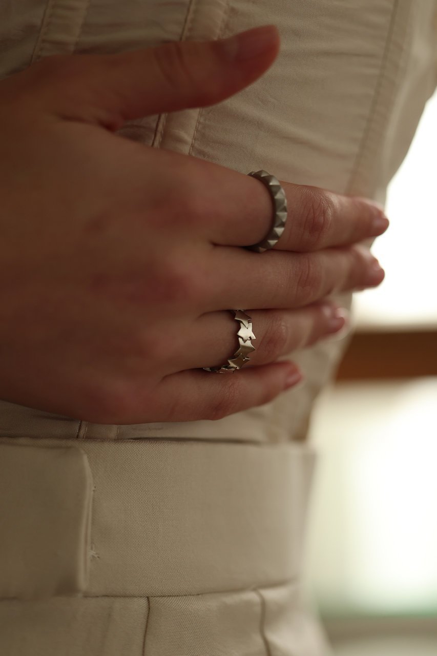 【カドー/CADEAUX】のシルバースターエタニティリング 人気、トレンドファッション・服の通販 founy(ファニー) 　ファッション　Fashion　レディースファッション　Fashion for Women　ジュエリー　Jewelry　ファッションリング　Fashion Rings　おすすめ　Recommended / Our Picks　クール　Cool, Chic　シルバー　Silver, Metallic Silver　フラット　Flat, Flat Shoes　モチーフ　Motif, Design Theme　エレガント 上品　Elegant　other-2|ID: prp329100004950557 ipo3291000000037150778