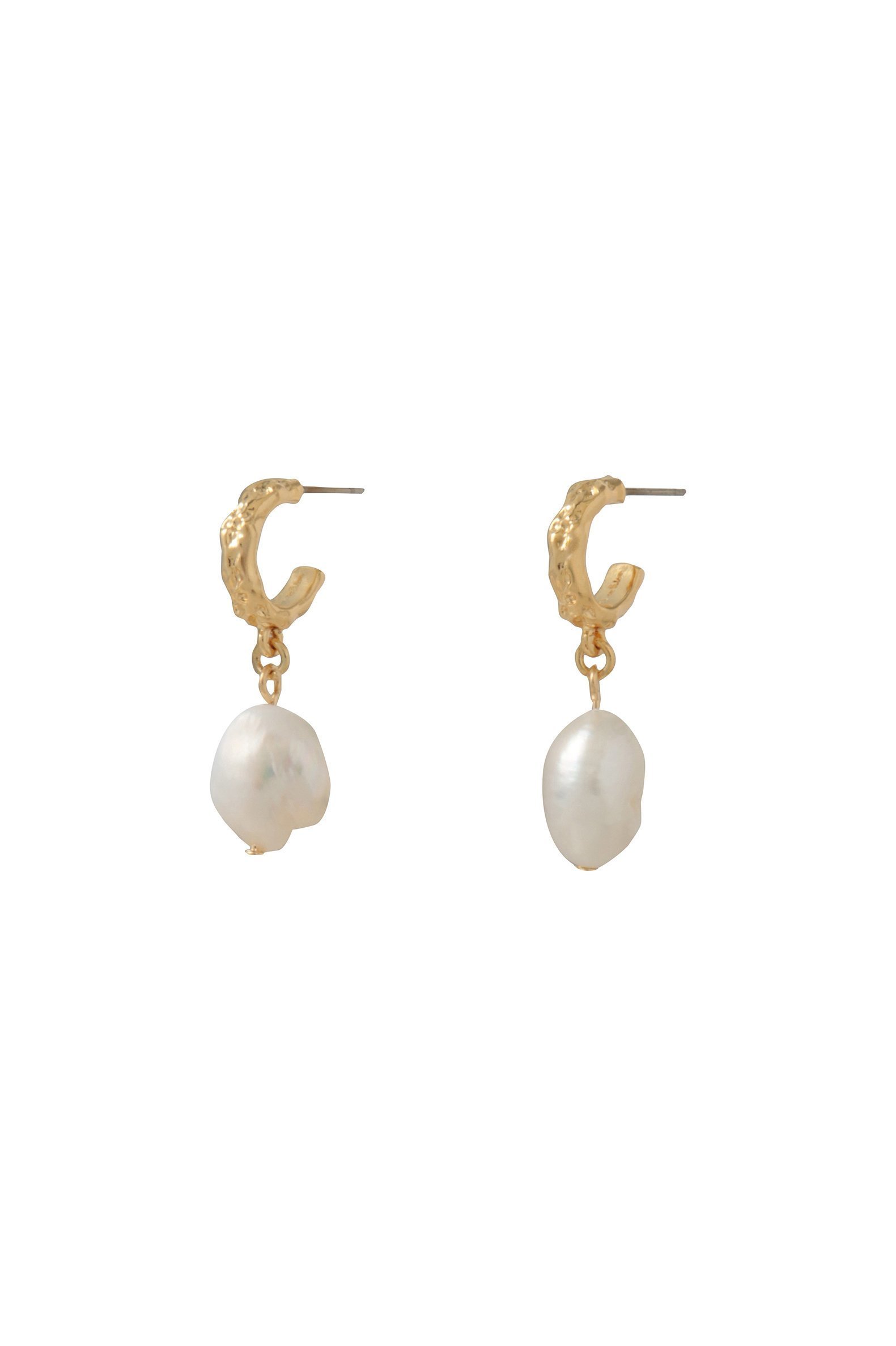 【ランバン オン ブルー/LANVIN en Bleu】の淡水バロックパールピアス 人気、トレンドファッション・服の通販 founy(ファニー) 　ファッション　Fashion　レディースファッション　Fashion for Women　ジュエリー　Jewelry　ファッションリング　Fashion Rings　イヤリング・フープ・ドロップタイプ　Hoop, Drop & Clip Earrings　イヤリング　Earrings　シンプル　Simple, Minimal　バロック　Baroque, Baroque Design　パール　Pearl, Pearl Accent　 other-1|ID: prp329100004950784 ipo3291000000037152169