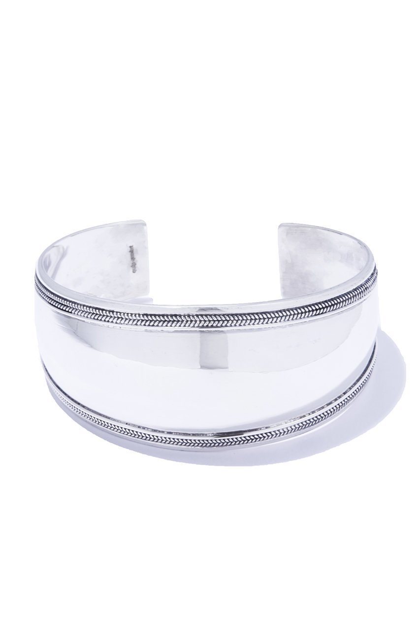 【クイップ クエイント/quip queint】のorganic vein バングル 人気、トレンドファッション・服の通販 founy(ファニー) 　ファッション　Fashion　レディースファッション　Fashion for Women　ジュエリー　Jewelry　チェーン＆カフブレスレット　Cuff & Chain Bracelets　バングル・カフブレスレット　Bangles & Cuff Bracelets　なめらか　Smooth, Silky Texture　シルバー　Silver, Metallic Silver　ドレス　Dress, One-Piece　バングル　Bangle, Bracelet　フォルム　Silhouette, Form　モダン　Modern, Contemporary　 other-1|ID: prp329100004950876 ipo3291000000037152780