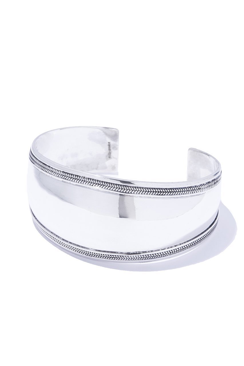 【クイップ クエイント/quip queint】のorganic vein バングル 人気、トレンドファッション・服の通販 founy(ファニー) 　ファッション　Fashion　レディースファッション　Fashion for Women　ジュエリー　Jewelry　チェーン＆カフブレスレット　Cuff & Chain Bracelets　バングル・カフブレスレット　Bangles & Cuff Bracelets　なめらか　Smooth, Silky Texture　シルバー　Silver, Metallic Silver　ドレス　Dress, One-Piece　バングル　Bangle, Bracelet　フォルム　Silhouette, Form　モダン　Modern, Contemporary　other-4|ID: prp329100004950876 ipo3291000000037152784