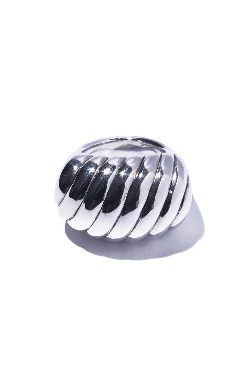 【イリスフォーセブン/IRIS 47】のconchiglie wide リング インテリア・キッズ・メンズ・レディースファッション・服の通販 founy(ファニー) 　ファッション　Fashion　レディースファッション　Fashion for Women　ジュエリー　Jewelry　なめらか　Smooth, Silky Texture　シルバー　Silver, Metallic Silver　ジャケット　Jacket, Outerwear　フォルム　Silhouette, Form　モチーフ　Motif, Design Theme　シルバー|ID: prp329100004950883 ipo3291000000037152824