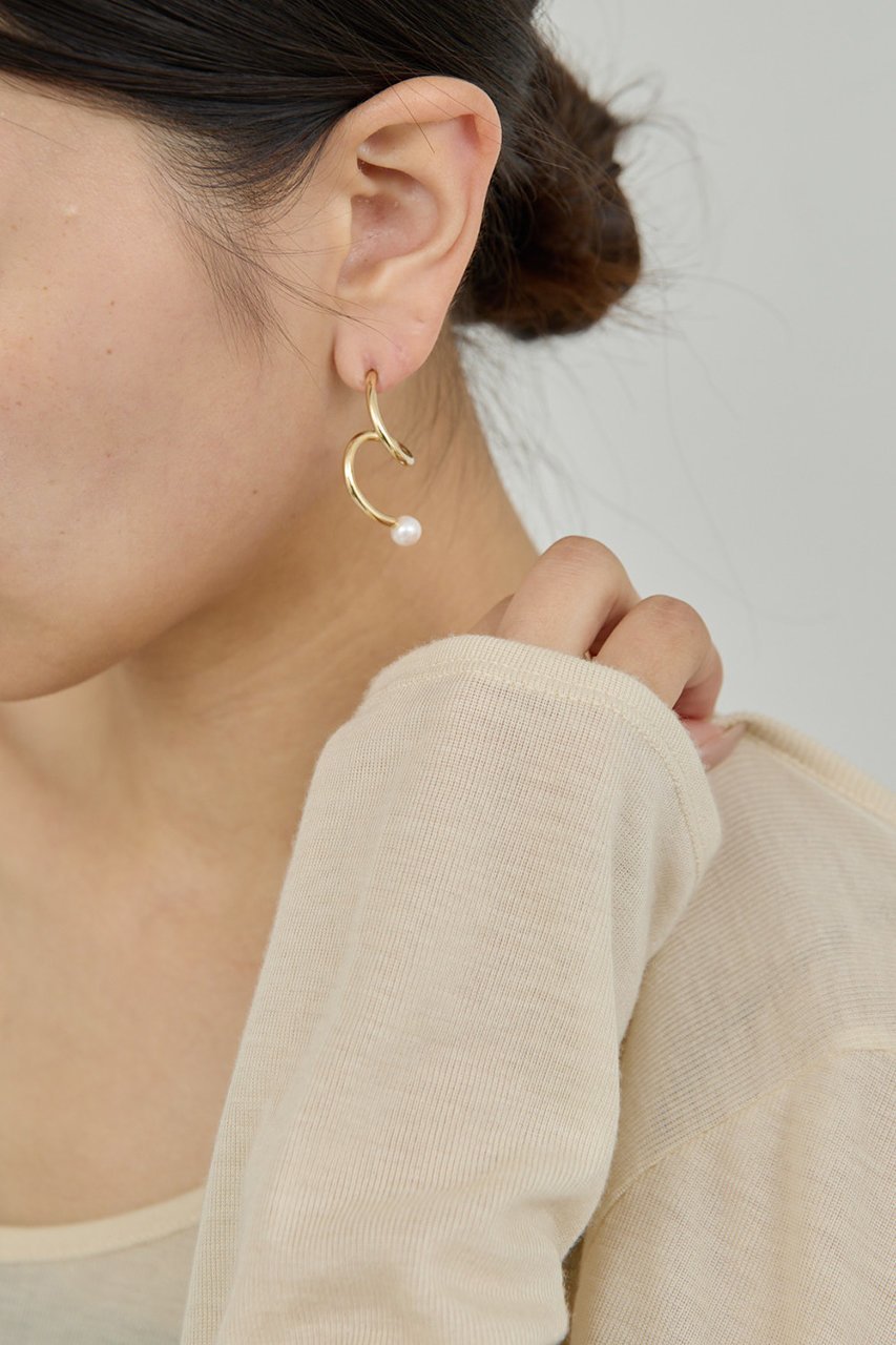 【ガリャルダガランテ/GALLARDAGALANTE】のスパイラルパールピアス 人気、トレンドファッション・服の通販 founy(ファニー) 　ファッション　Fashion　レディースファッション　Fashion for Women　ジュエリー　Jewelry　ファッションリング　Fashion Rings　イヤリング・フープ・ドロップタイプ　Hoop, Drop & Clip Earrings　イヤリング　Earrings　オケージョン　Occasion Wear　シンプル　Simple, Minimal　パーティ　Party, Party Style　パール　Pearl, Pearl Accent　エレガント 上品　Elegant　other-4|ID: prp329100004950913 ipo3291000000037152990