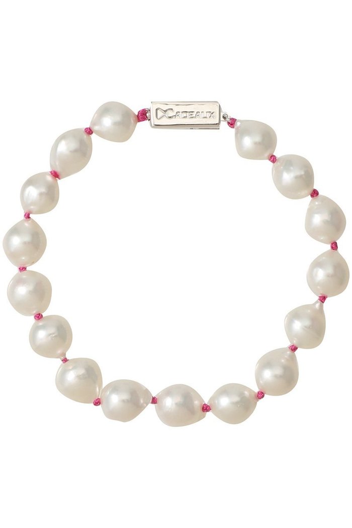 【カドー/CADEAUX】のシルク糸 パールブレスレット インテリア・キッズ・メンズ・レディースファッション・服の通販 founy(ファニー) https://founy.com/ ファッション Fashion レディースファッション Fashion for Women ジュエリー Jewelry チェーン＆カフブレスレット Cuff & Chain Bracelets バングル・カフブレスレット Bangles & Cuff Bracelets シルク Silk, 100% Silk シルバー Silver, Metallic Silver バロック Baroque, Baroque Design パール Pearl, Pearl Accent ブレスレット Bracelet, Wristband モダン Modern, Contemporary ラグジュアリー Luxury, Elegant |ID: prp329100004950926 ipo3291000000037153078