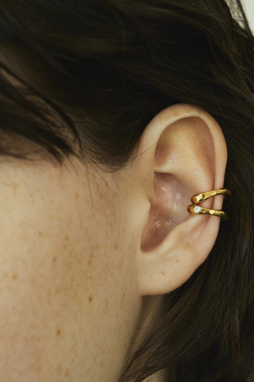 【メゾンドパルス/MAISON DPULSE】のWavy stone イヤーカフ(片耳用) K24GP 人気、トレンドファッション・服の通販 founy(ファニー) 　ファッション　Fashion　レディースファッション　Fashion for Women　ジュエリー　Jewelry　ファッションリング　Fashion Rings　イヤリング・フープ・ドロップタイプ　Hoop, Drop & Clip Earrings　イヤリング　Earrings　イヤーカフ　Ear Cuffs　エレガント 上品　Elegant　シンプル　Simple, Minimal　ストーン　Stone, Gem-Like　フィット　Fit, Slim Fit　片耳　One-Ear, Single Earring　other-2|ID: prp329100004950949 ipo3291000000037153172