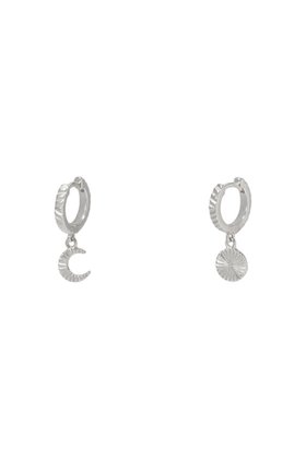 【デイジー ロンドン/DAISY LONDON】の【ESTEE LALONDE】 LUNA HUGGIE CHARM ピアス 人気、トレンドファッション・服の通販 founy(ファニー) ファッション Fashion レディースファッション Fashion for Women ジュエリー Jewelry ファッションリング Fashion Rings イヤリング・フープ・ドロップタイプ Hoop, Drop & Clip Earrings おすすめ Recommended / Our Picks イヤリング Earrings コレクション Collection, Seasonal Line シルバー Silver, Metallic Silver パーティ Party, Party Style エレガント 上品 Elegant 人気 Popular, Best Seller |ID:prp329100004951019