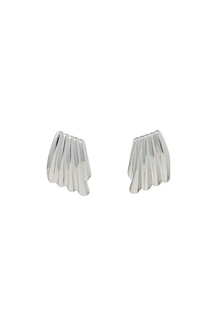 【デイジー ロンドン/DAISY LONDON】のPolly Mini Wave Stud ピアス インテリア・キッズ・メンズ・レディースファッション・服の通販 founy(ファウニー) https://founy.com/ ファッション Fashion レディースファッション Fashion for Women ジュエリー Jewelry ファッションリング Fashion Rings イヤリング・フープ・ドロップタイプ Hoop, Drop & Clip Earrings おすすめ Recommended / Our Picks イヤリング Earrings コレクション Collection, Seasonal Line シルバー Silver, Metallic Silver パーティ Party, Party Style 人気 Popular, Best Seller |ID: prp329100004951054 ipo3291000000037153890