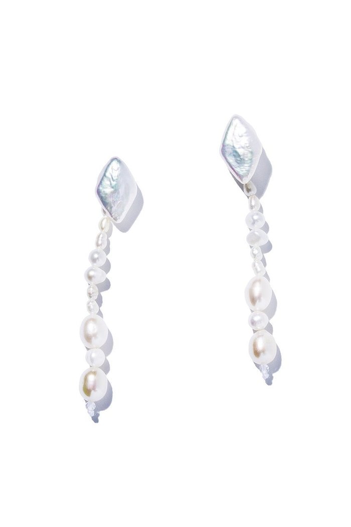 【ルボンボン/les bonbon】のsissi deco ピアス インテリア・キッズ・メンズ・レディースファッション・服の通販 founy(ファニー) https://founy.com/ ファッション Fashion レディースファッション Fashion for Women ジュエリー Jewelry ファッションリング Fashion Rings イヤリング・フープ・ドロップタイプ Hoop, Drop & Clip Earrings イヤリング Earrings ジャケット Jacket, Outerwear チェーン Chain, Chain Strap パール Pearl, Pearl Accent |ID: prp329100004951661 ipo3291000000037157757