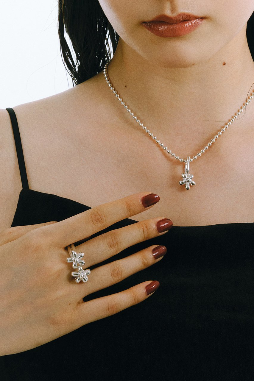 【メゾンドパルス/MAISON DPULSE】のflower charm ネックレス 人気、トレンドファッション・服の通販 founy(ファニー) 　ファッション　Fashion　レディースファッション　Fashion for Women　ジュエリー　Jewelry　ネックレス　Necklaces & Pendants　チャーム　Charm, Pendant　ネックレス　Necklace, Pendant Necklace　バルーン　Balloon, Balloon Silhouette　フラワー　Flower, Floral　モチーフ　Motif, Design Theme　other-3|ID: prp329100004952084 ipo3291000000037160314
