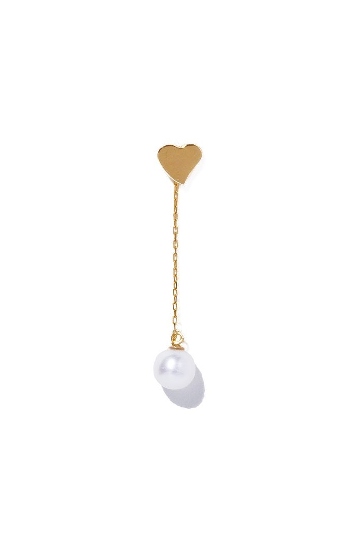 【ルボンボン/les bonbon】のcoeur pearl ピアス(片耳用) インテリア・キッズ・メンズ・レディースファッション・服の通販 founy(ファウニー) https://founy.com/ ファッション Fashion レディースファッション Fashion for Women ジュエリー Jewelry ファッションリング Fashion Rings イヤリング・フープ・ドロップタイプ Hoop, Drop & Clip Earrings イヤリング Earrings ジャケット Jacket, Outerwear チェーン Chain, Chain Strap パール Pearl, Pearl Accent リュクス Luxury, Elegant, High-End, Chic 片耳 One-Ear, Single Earring |ID: prp329100004952506 ipo3291000000037162915