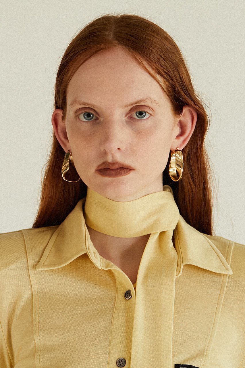 【プランク プロジェクト/PRANK PROJECT】の24金プレーティングロゴプレートツイストピアス / 24K Coated Logo Plate Twisted Earrings 人気、トレンドファッション・服の通販 founy(ファニー) 　ファッション　Fashion　レディースファッション　Fashion for Women　アウター　Coat / Outerwear Collection　コート・ロングコート・ピーコート　Long Coats, Peacoats & More　ジュエリー　Jewelry　ファッションリング　Fashion Rings　イヤリング・フープ・ドロップタイプ　Hoop, Drop & Clip Earrings　イヤリング　Earrings　シンプル　Simple, Minimal　フープ　Hoop, Hoop Earrings　エレガント 上品　Elegant　other-4|ID: prp329100004952615 ipo3291000000037163574