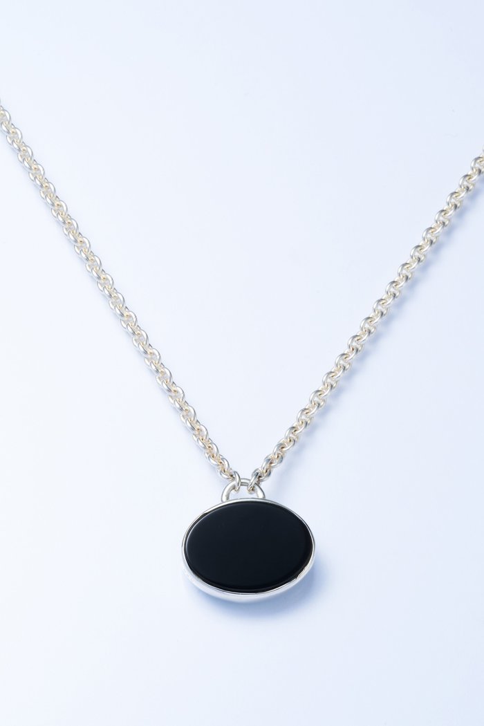 【プラウ/PLOW】のOval ネックレス(オニキス/白蝶貝リバーシブル) インテリア・キッズ・メンズ・レディースファッション・服の通販 founy(ファウニー) https://founy.com/ ファッション Fashion レディースファッション Fashion for Women ジュエリー Jewelry ネックレス Necklaces & Pendants スタイリッシュ Stylish, Fashionable ネックレス Necklace, Pendant Necklace リバーシブル Reversible, Two-Sided エレガント 上品 Elegant |ID: prp329100004952671 ipo3291000000037163890
