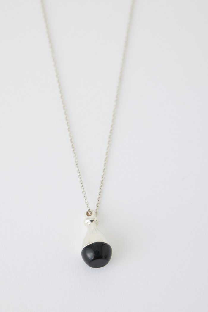 【リムアーク/RIM.ARK】のBottle motif necklace/ネックレス インテリア・キッズ・メンズ・レディースファッション・服の通販 founy(ファウニー) https://founy.com/ ファッション Fashion レディースファッション Fashion for Women ジュエリー Jewelry ネックレス Necklaces & Pendants ガラス Glass, Glassware チェーン Chain, Chain Strap ドッキング Docking, Mixed Material ネックレス Necklace, Pendant Necklace モチーフ Motif, Design Theme |ID: prp329100004952828 ipo3291000000037164876