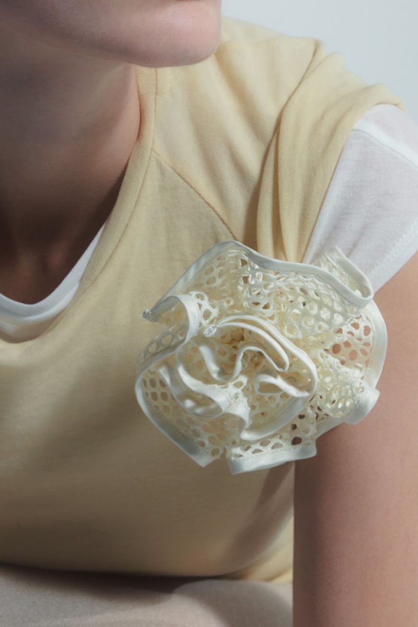 【イリスフォーセブン/IRIS 47】のmesh bara コサージュ 人気、トレンドファッション・服の通販 founy(ファニー) 　ファッション　Fashion　レディースファッション　Fashion for Women　ジュエリー　Jewelry　クラシック　Classic, Timeless Style　サテン　Satin, Glossy Fabric　トリミング　Trimming, Decorative Edge　バランス　Balance, Style Balance　パール　Pearl, Pearl Accent　メッシュ　Mesh, Net Fabric　モチーフ　Motif, Design Theme　ランダム　Random, Irregular　other-5|ID: prp329100004952912 ipo3291000000037165385