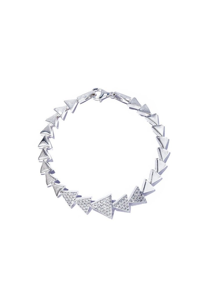 【クイップ クエイント/quip queint】のglister triangle ブレスレット インテリア・キッズ・メンズ・レディースファッション・服の通販 founy(ファニー) https://founy.com/ ファッション Fashion レディースファッション Fashion for Women ジュエリー Jewelry チェーン＆カフブレスレット Cuff & Chain Bracelets バングル・カフブレスレット Bangles & Cuff Bracelets シルバー Silver, Metallic Silver ジャケット Jacket, Outerwear ストーン Stone, Gem-Like ブレスレット Bracelet, Wristband モチーフ Motif, Design Theme リュクス Luxury, Elegant, High-End, Chic |ID: prp329100004952990 ipo3291000000037165836