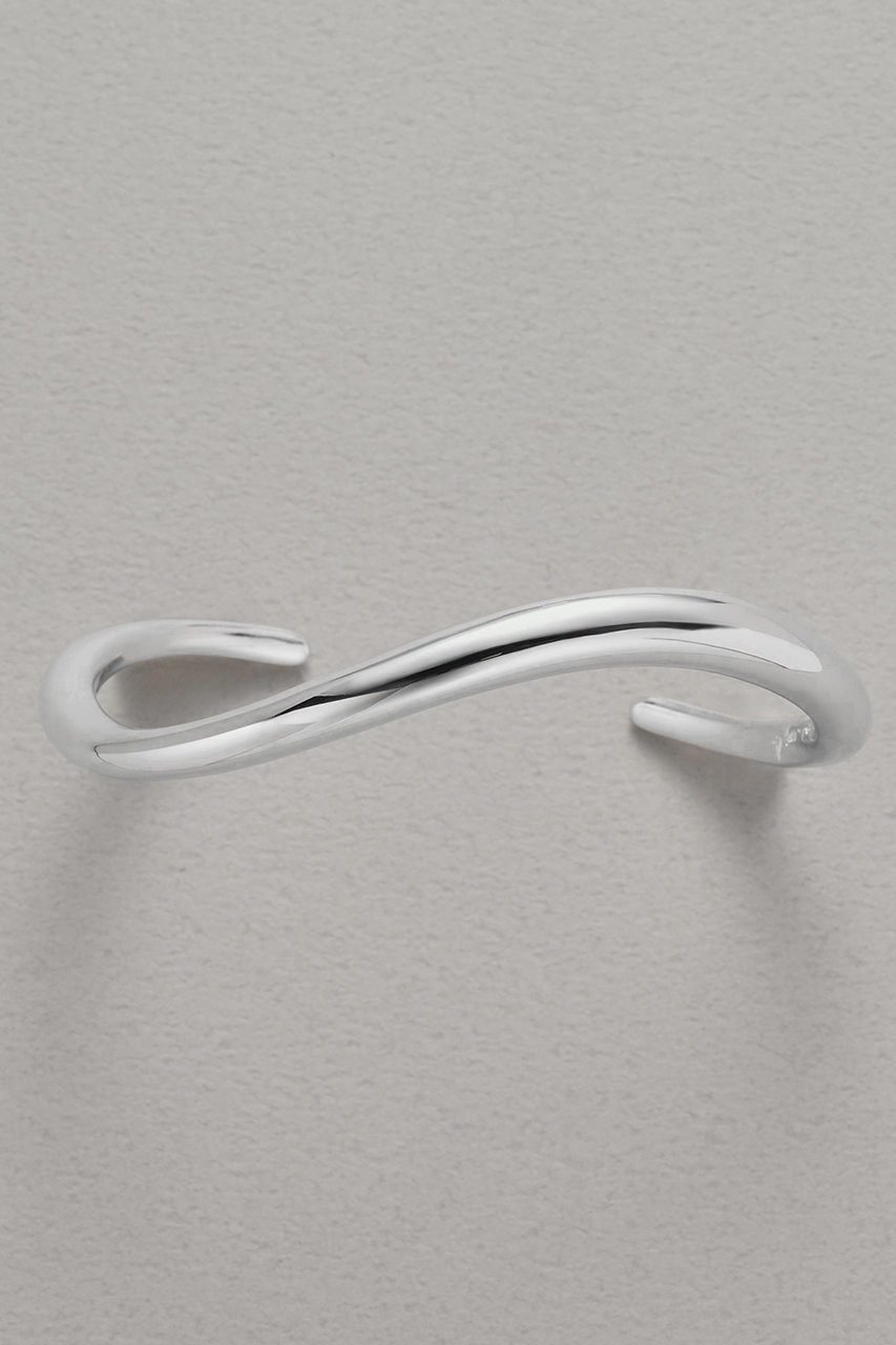 【プラス ヴァンドーム/Plus Vendome】の【ELLE SHOP限定】バイカラー バングル&ブレスレットセット 人気、トレンドファッション・服の通販 founy(ファニー) 　ファッション　Fashion　レディースファッション　Fashion for Women　ジュエリー　Jewelry　チェーン＆カフブレスレット　Cuff & Chain Bracelets　バングル・カフブレスレット　Bangles & Cuff Bracelets　イエロー　Yellow　コーティング　Coating, Coated Finish　サマー　Summer, Summer Style　シルバー　Silver, Metallic Silver　チェーン　Chain, Chain Strap　バランス　Balance, Style Balance　バングル　Bangle, Bracelet　ブレスレット　Bracelet, Wristband　メタル　Metal, Metal Parts　other-3|ID: prp329100004953017 ipo3291000000037165979