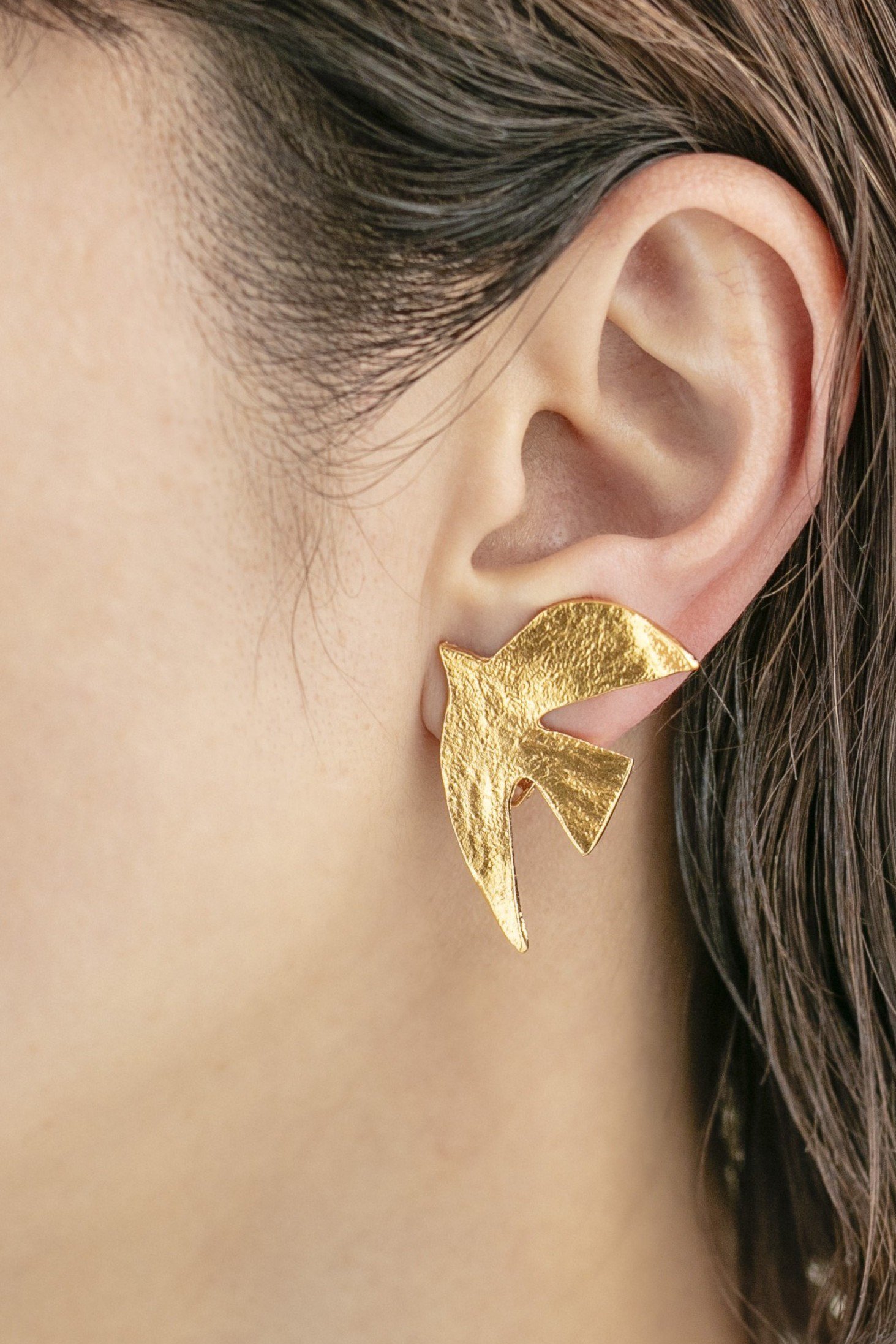 【セシル エ ジャンヌ/CECILE ET JEANNE】のラ・コロンブ(鳩)ピアス M 人気、トレンドファッション・服の通販 founy(ファニー) 　ファッション　Fashion　レディースファッション　Fashion for Women　ジュエリー　Jewelry　ファッションリング　Fashion Rings　イヤリング・フープ・ドロップタイプ　Hoop, Drop & Clip Earrings　イヤリング　Earrings　オケージョン　Occasion Wear　コーティング　Coating, Coated Finish　パーティ　Party, Party Style　モチーフ　Motif, Design Theme　other-2|ID: prp329100004953047 ipo3291000000037166166