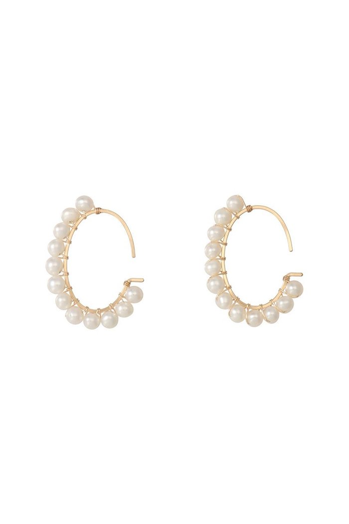 【ナチュラリジュエリ/NATURALI JEWELRY】のオーバルパール 巻きフープピアス S インテリア・キッズ・メンズ・レディースファッション・服の通販 founy(ファウニー) https://founy.com/ ファッション Fashion レディースファッション Fashion for Women ジュエリー Jewelry ファッションリング Fashion Rings イヤリング・フープ・ドロップタイプ Hoop, Drop & Clip Earrings イヤリング Earrings オーバル Oval Design パーティ Party, Party Style パール Pearl, Pearl Accent フェイス Face, Facial Design フープ Hoop, Hoop Earrings リゾート Resort, Vacation Style |ID: prp329100004953057 ipo3291000000037336044
