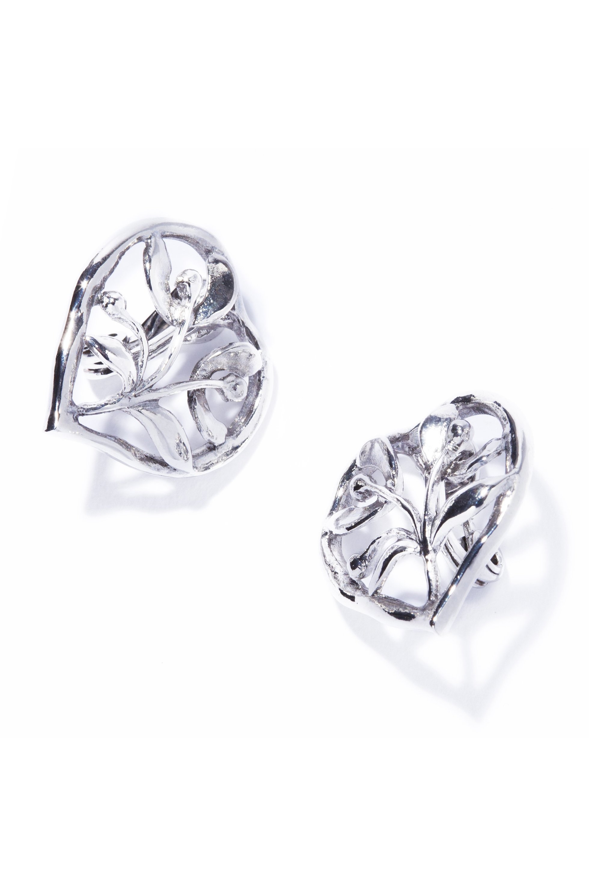 【イリスフォーセブン/IRIS 47】のsaffron イヤリング 人気、トレンドファッション・服の通販 founy(ファニー) 　ファッション　Fashion　レディースファッション　Fashion for Women　ジュエリー　Jewelry　ファッションリング　Fashion Rings　イヤリング・フープ・ドロップタイプ　Hoop, Drop & Clip Earrings　イヤリング　Earrings　モダン　Modern, Contemporary　モチーフ　Motif, Design Theme　レース　Lace, Lace Fabric　透かし　Cut-Out, Lacework　other-3|ID: prp329100004953142 ipo3291000000037166750