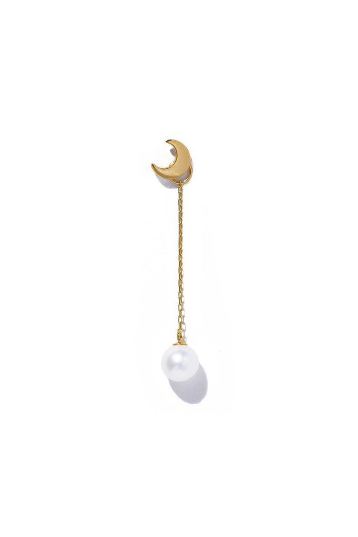 【ルボンボン/les bonbon】のlune pearl ピアス(片耳用) インテリア・キッズ・メンズ・レディースファッション・服の通販 founy(ファウニー) https://founy.com/ ファッション Fashion レディースファッション Fashion for Women ジュエリー Jewelry ファッションリング Fashion Rings イヤリング・フープ・ドロップタイプ Hoop, Drop & Clip Earrings イヤリング Earrings チェーン Chain, Chain Strap パール Pearl, Pearl Accent モチーフ Motif, Design Theme モノトーン Monotone, Black and White リュクス Luxury, Elegant, High-End, Chic 片耳 One-Ear, Single Earring |ID: prp329100004953233 ipo3291000000037167346