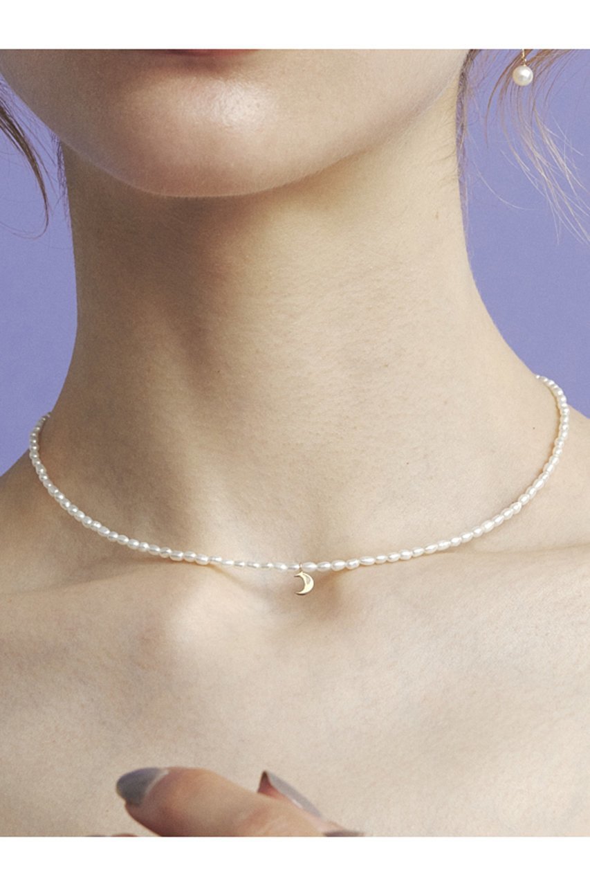 【ルボンボン/les bonbon】のlune pearl チョーカー 人気、トレンドファッション・服の通販 founy(ファニー) 　ファッション　Fashion　レディースファッション　Fashion for Women　ジュエリー　Jewelry　ネックレス　Necklaces & Pendants　デコルテ　Décolleté, Neckline　ネックレス　Necklace, Pendant Necklace　パール　Pearl, Pearl Accent　モチーフ　Motif, Design Theme　モノトーン　Monotone, Black and White　other-2|ID: prp329100004953237 ipo3291000000037167373
