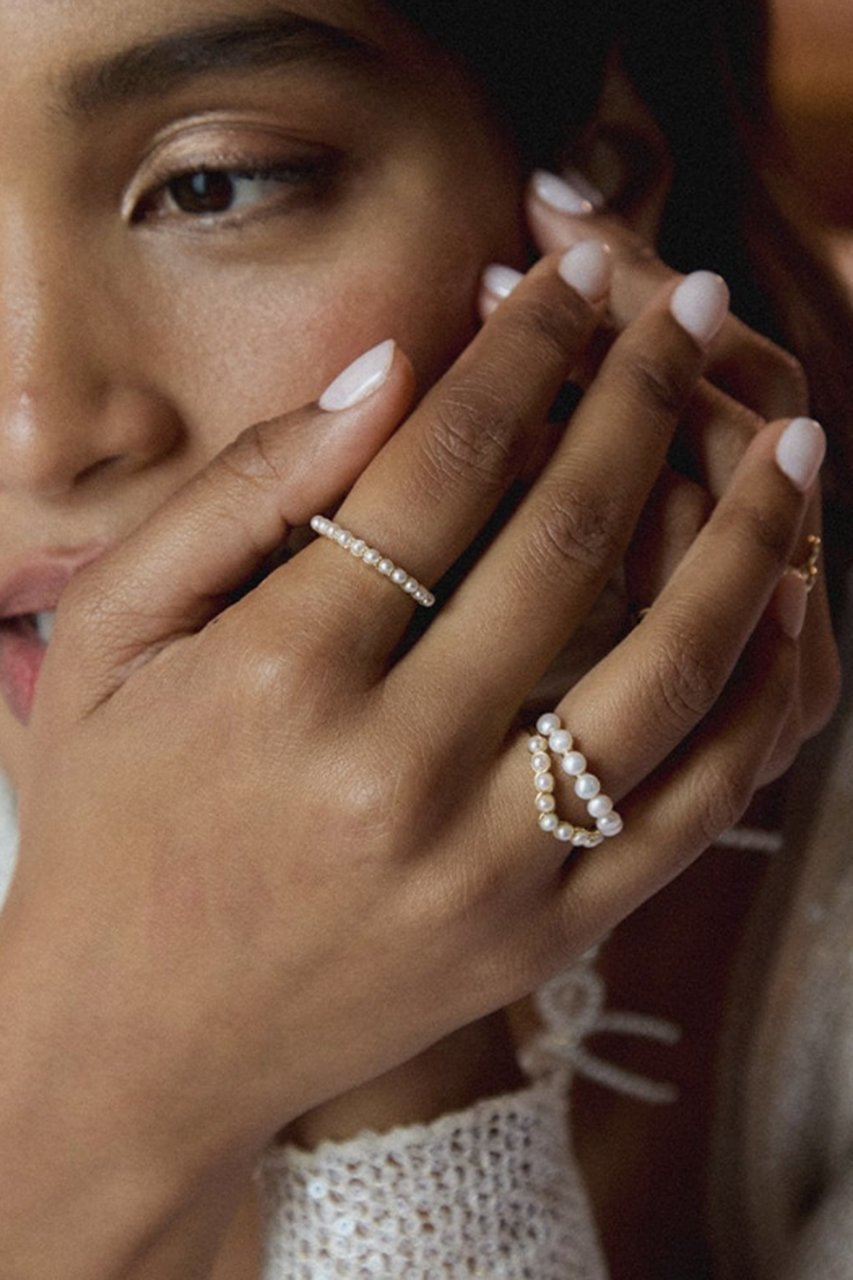 【デイジー ロンドン/DAISY LONDON】のPearl Wave Band リング シルバー 人気、トレンドファッション・服の通販 founy(ファニー) 　ファッション　Fashion　レディースファッション　Fashion for Women　ジュエリー　Jewelry　おすすめ　Recommended / Our Picks　シルバー　Silver, Metallic Silver　パール　Pearl, Pearl Accent　エレガント 上品　Elegant　other-5|ID: prp329100004953326 ipo3291000000037167946