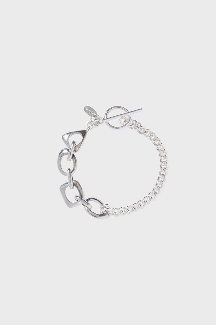 【スタニングルアー/STUNNING LURE】のChain Bracelet/ブレスレット インテリア・キッズ・メンズ・レディースファッション・服の通販 founy(ファウニー) https://founy.com/ ファッション Fashion レディースファッション Fashion for Women ジュエリー Jewelry チェーン＆カフブレスレット Cuff & Chain Bracelets バングル・カフブレスレット Bangles & Cuff Bracelets オーバル Oval Design シルバー Silver, Metallic Silver スクエア Square, Square Shape チェーン Chain, Chain Strap トライアングル Triangle, Triangular Shape フラット Flat, Flat Shoes ブレスレット Bracelet, Wristband モダン Modern, Contemporary モチーフ Motif, Design Theme |ID: prp329100004953335 ipo3291000000037168001