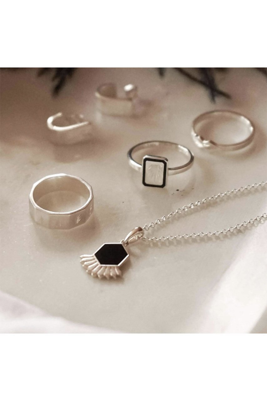 【デイジー ロンドン/DAISY LONDON】のHEXAGON PALM FAN ネックレス_SILVER 人気、トレンドファッション・服の通販 founy(ファニー) 　ファッション　Fashion　レディースファッション　Fashion for Women　ジュエリー　Jewelry　ネックレス　Necklaces & Pendants　クール　Cool, Chic　コレクション　Collection, Seasonal Line　シルバー　Silver, Metallic Silver　デニム　Denim, Jeans Material　ネックレス　Necklace, Pendant Necklace　モチーフ　Motif, Design Theme　other-8|ID: prp329100004953391 ipo3291000000037168315