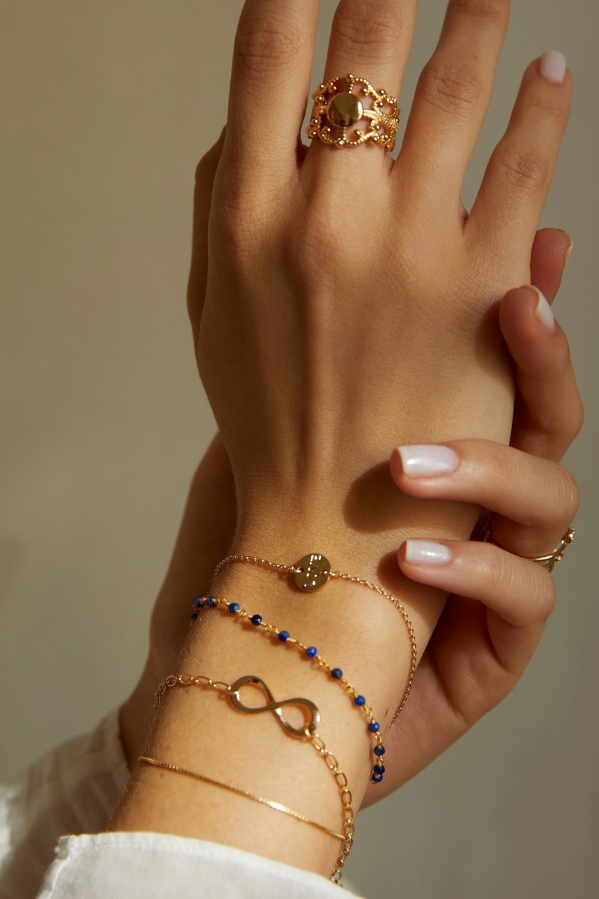 【バイ サン スワサント キャトル パリ/by 164 PARIS】のDOUBLE LOVE ブレスレット 人気、トレンドファッション・服の通販 founy(ファニー) 　ファッション　Fashion　レディースファッション　Fashion for Women　ジュエリー　Jewelry　チェーン＆カフブレスレット　Cuff & Chain Bracelets　バングル・カフブレスレット　Bangles & Cuff Bracelets　シンプル　Simple, Minimal　ストーン　Stone, Gem-Like　チェーン　Chain, Chain Strap　チャーム　Charm, Pendant　ブレスレット　Bracelet, Wristband　モチーフ　Motif, Design Theme　エレガント 上品　Elegant　other-2|ID: prp329100004953418 ipo3291000000037168472