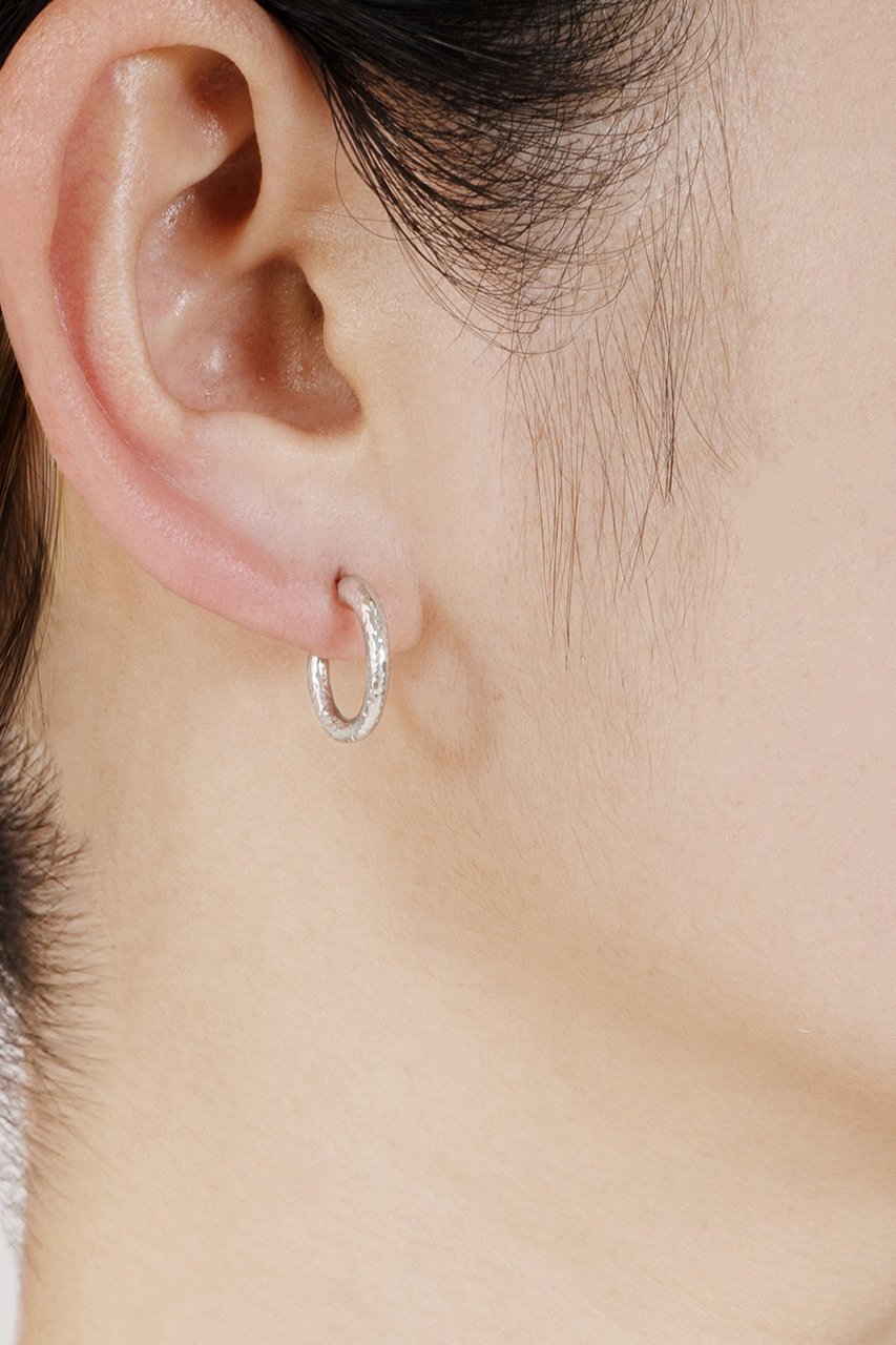 【サラース/SARARTH】のGAIA TEXTURED HOOP LIGHT ピアス Ⅰ 人気、トレンドファッション・服の通販 founy(ファニー) 　ファッション　Fashion　レディースファッション　Fashion for Women　ジュエリー　Jewelry　ファッションリング　Fashion Rings　イヤリング・フープ・ドロップタイプ　Hoop, Drop & Clip Earrings　イヤリング　Earrings　クール　Cool, Chic　シルバー　Silver, Metallic Silver　フープ　Hoop, Hoop Earrings　エレガント 上品　Elegant　other-2|ID: prp329100004953445 ipo3291000000037168602