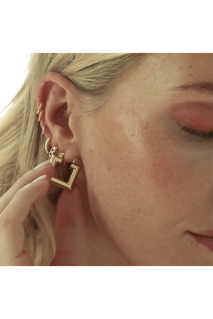 【デイジー ロンドン/DAISY LONDON】の【POLLY SAYER】 CHUBBY SQUARE HOOP ピアス 人気、トレンドファッション・服の通販 founy(ファニー) 　ファッション　Fashion　レディースファッション　Fashion for Women　ジュエリー　Jewelry　ファッションリング　Fashion Rings　イヤリング・フープ・ドロップタイプ　Hoop, Drop & Clip Earrings　イヤリング　Earrings　コレクション　Collection, Seasonal Line　スクエア　Square, Square Shape　スリム　Slim, Slim Fit　リュクス　Luxury, Elegant, High-End, Chic　人気　Popular, Best Seller　other-2|ID: prp329100004953534 ipo3291000000037169068