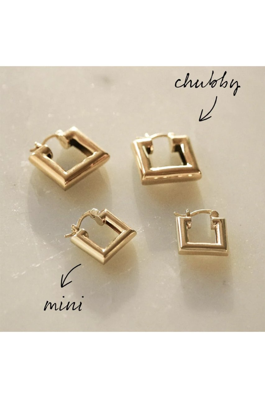 【デイジー ロンドン/DAISY LONDON】の【POLLY SAYER】 CHUBBY SQUARE HOOP ピアス 人気、トレンドファッション・服の通販 founy(ファニー) 　ファッション　Fashion　レディースファッション　Fashion for Women　ジュエリー　Jewelry　ファッションリング　Fashion Rings　イヤリング・フープ・ドロップタイプ　Hoop, Drop & Clip Earrings　イヤリング　Earrings　コレクション　Collection, Seasonal Line　スクエア　Square, Square Shape　スリム　Slim, Slim Fit　リュクス　Luxury, Elegant, High-End, Chic　人気　Popular, Best Seller　other-7|ID: prp329100004953534 ipo3291000000037169073