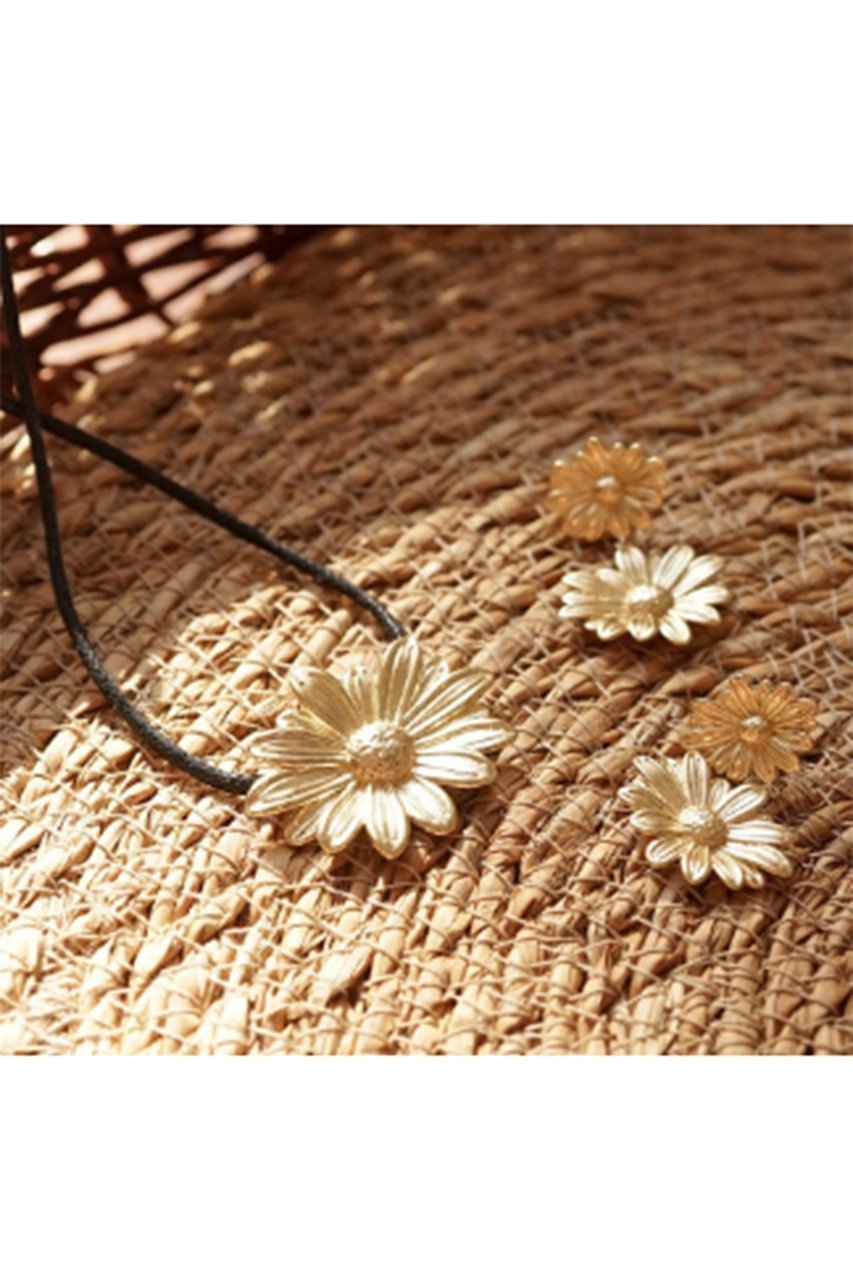 【デイジー ロンドン/DAISY LONDON】のDAISY LARGE CORD FLOWER ネックレス 人気、トレンドファッション・服の通販 founy(ファニー) 　ファッション　Fashion　レディースファッション　Fashion for Women　ジュエリー　Jewelry　ネックレス　Necklaces & Pendants　コレクション　Collection, Seasonal Line　ネックレス　Necklace, Pendant Necklace　ブレスレット　Bracelet, Wristband　other-8|ID: prp329100004953542 ipo3291000000037169134