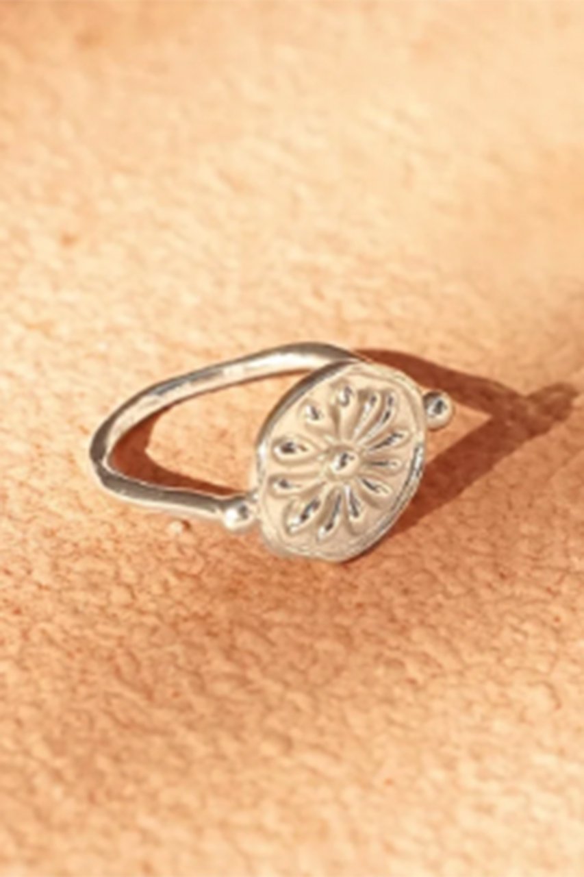 【デイジー ロンドン/DAISY LONDON】のDAISY FLOWER リング 人気、トレンドファッション・服の通販 founy(ファニー) 　ファッション　Fashion　レディースファッション　Fashion for Women　ジュエリー　Jewelry　オーガニック　Organic Cotton　コレクション　Collection, Seasonal Line　シルバー　Silver, Metallic Silver　エレガント 上品　Elegant　other-6|ID: prp329100004953642 ipo3291000000037169715