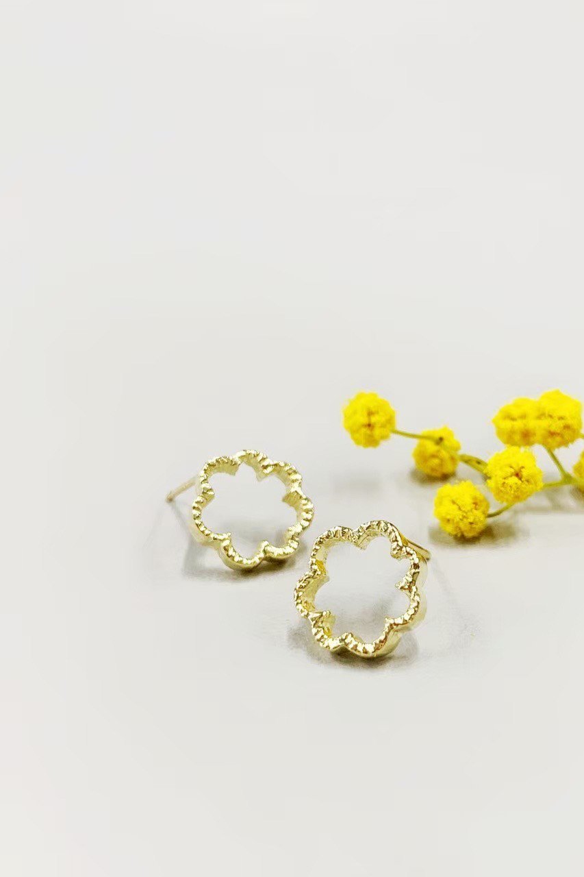 【カオル/KAORU】のMIMOSA K18 イエローゴールドピアス 人気、トレンドファッション・服の通販 founy(ファニー) 　ファッション　Fashion　レディースファッション　Fashion for Women　ジュエリー　Jewelry　ファッションリング　Fashion Rings　イヤリング・フープ・ドロップタイプ　Hoop, Drop & Clip Earrings　イエロー　Yellow　イヤリング　Earrings　クール　Cool, Chic　ジュエリー　Jewelry, Accessories　フォルム　Silhouette, Form　リュクス　Luxury, Elegant, High-End, Chic　other-7|ID: prp329100004953763 ipo3291000000037170417