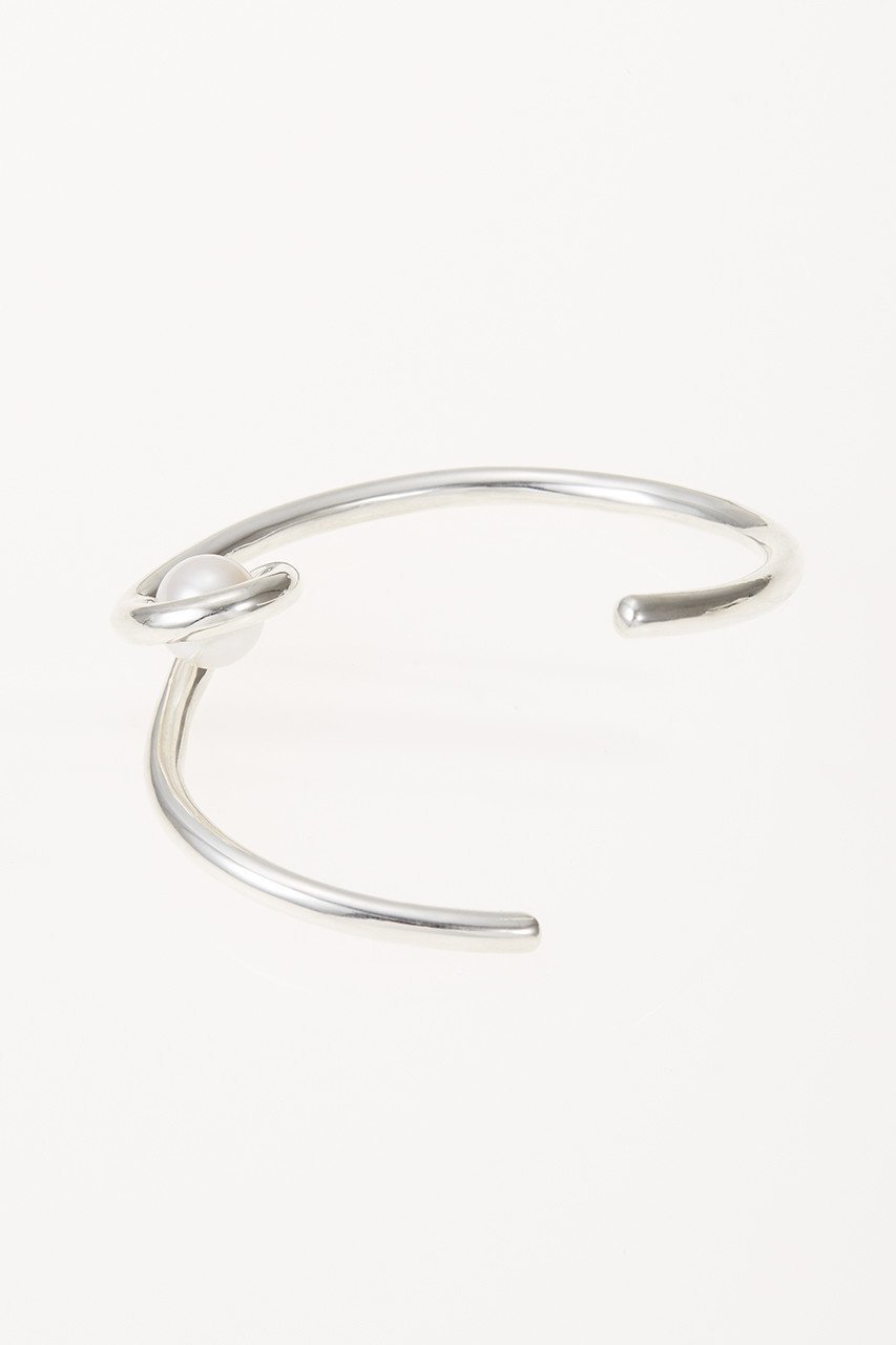 【エネイ/ENEY】のCONTOURS パールバングル 人気、トレンドファッション・服の通販 founy(ファニー) 　ファッション　Fashion　レディースファッション　Fashion for Women　ジュエリー　Jewelry　チェーン＆カフブレスレット　Cuff & Chain Bracelets　バングル・カフブレスレット　Bangles & Cuff Bracelets　コレクション　Collection, Seasonal Line　シンプル　Simple, Minimal　バングル　Bangle, Bracelet　パール　Pearl, Pearl Accent　フェミニン　Feminine, Girly　other-3|ID: prp329100004954062 ipo3291000000037172058