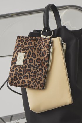 【ウィムガゼット/Whim Gazette】の【Hoaw.】ポーチSET 人気、トレンドファッション・服の通販 founy(ファニー) ファッション Fashion レディースファッション Fashion for Women セットアップ Matching Sets ポーチ&ミニバッグ Pouches & Mini Bags アクセサリー Fashion Accessories 軽量 Lightweight, Ultra Light シューズ Shoes, Footwear シンプル Simple, Minimal チャーム Charm, Pendant トラベル Travel, Travel Gear ポケット Pocket, Pocket Detail ポーチ Pouch, Small Case 無地 Plain, Solid Color レオパード Leopard, Animal Print エレガント 上品 Elegant |ID:prp329100004954159