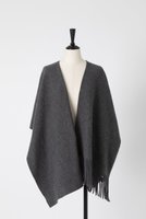 【オーヴィル/EAUVIRE】のアシンメトリーケープ 人気、トレンドファッション・服の通販 founy(ファニー) ファッション Fashion レディースファッション Fashion for Women ストール Soft & Warm Scarves マフラー・スヌード / 冬小物の定番 Scarves & Mufflers アシンメトリー Asymmetrical Style シェイプ Shape, Slim Fit ストール Stole, Wrap ドレープ Drape, Draping Fabric パターン Pattern, Design Print フリンジ Fringe, Tassel マフラー Scarf, Muffler モダン Modern, Contemporary |ID:prp329100004954334