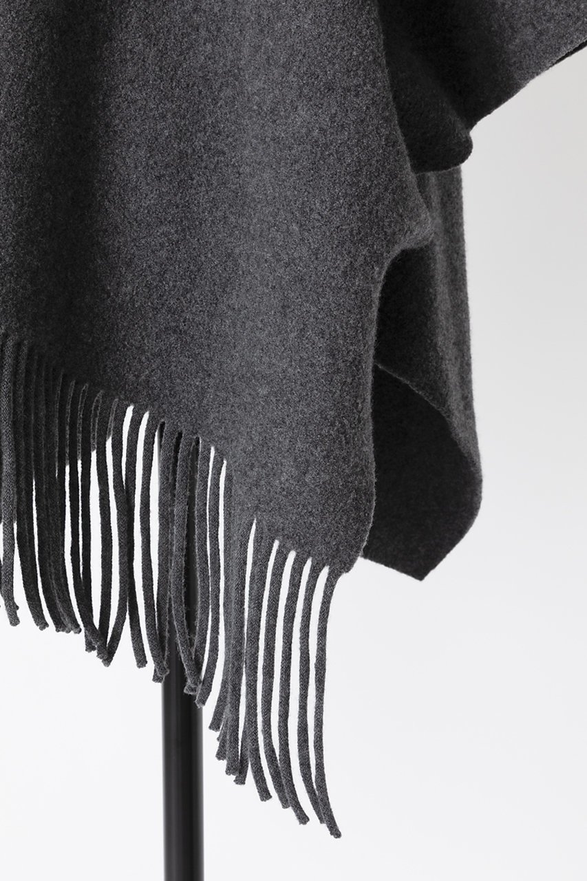 【オーヴィル/EAUVIRE】のアシンメトリーケープ 人気、トレンドファッション・服の通販 founy(ファニー) 　ファッション　Fashion　レディースファッション　Fashion for Women　ストール　Soft & Warm Scarves　マフラー・スヌード / 冬小物の定番　Scarves & Mufflers　アシンメトリー　Asymmetrical Style　シェイプ　Shape, Slim Fit　ストール　Stole, Wrap　ドレープ　Drape, Draping Fabric　パターン　Pattern, Design Print　フリンジ　Fringe, Tassel　マフラー　Scarf, Muffler　モダン　Modern, Contemporary　other-6|ID: prp329100004954334 ipo3291000000037174477