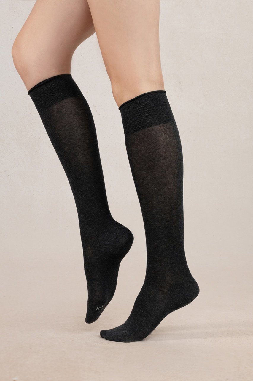 【ブルーフォレ/BLEUFORET】の6918 ベルベットコットンニーハイソックス インテリア・キッズ・メンズ・レディースファッション・服の通販 founy(ファニー) 　ファッション　Fashion　レディースファッション　Fashion for Women　ソックス&靴下　Socks & Hosiery　レッグウェア・ストッキング　Legwear & Hosiery　なめらか　Smooth, Silky Texture　ソックス　Socks, Hosiery　フラット　Flat, Flat Shoes　フランス　France, French　ベルベット　Velvet, Velvety　エレガント 上品　Elegant　定番　Standard, Basic Item　ダークグレー|ID: prp329100004954473 ipo3291000000037175585
