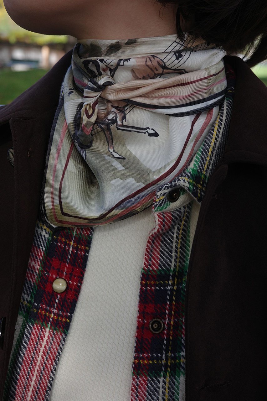 【アロー/aLORS】のCarre Cavaliers par Katrien Soeffers Cavaliers スカーフ 人気、トレンドファッション・服の通販 founy(ファニー) 　ファッション　Fashion　レディースファッション　Fashion for Women　ストール　Soft & Warm Scarves　マフラー・スヌード / 冬小物の定番　Scarves & Mufflers　なめらか　Smooth, Silky Texture　イタリア　Italy　ウォーター　Water　シルク　Silk, 100% Silk　スカーフ　Scarf, Neckwear　ストール　Stole, Wrap　マフラー　Scarf, Muffler　モチーフ　Motif, Design Theme　エレガント 上品　Elegant　other-8|ID: prp329100004954501 ipo3291000000037175785