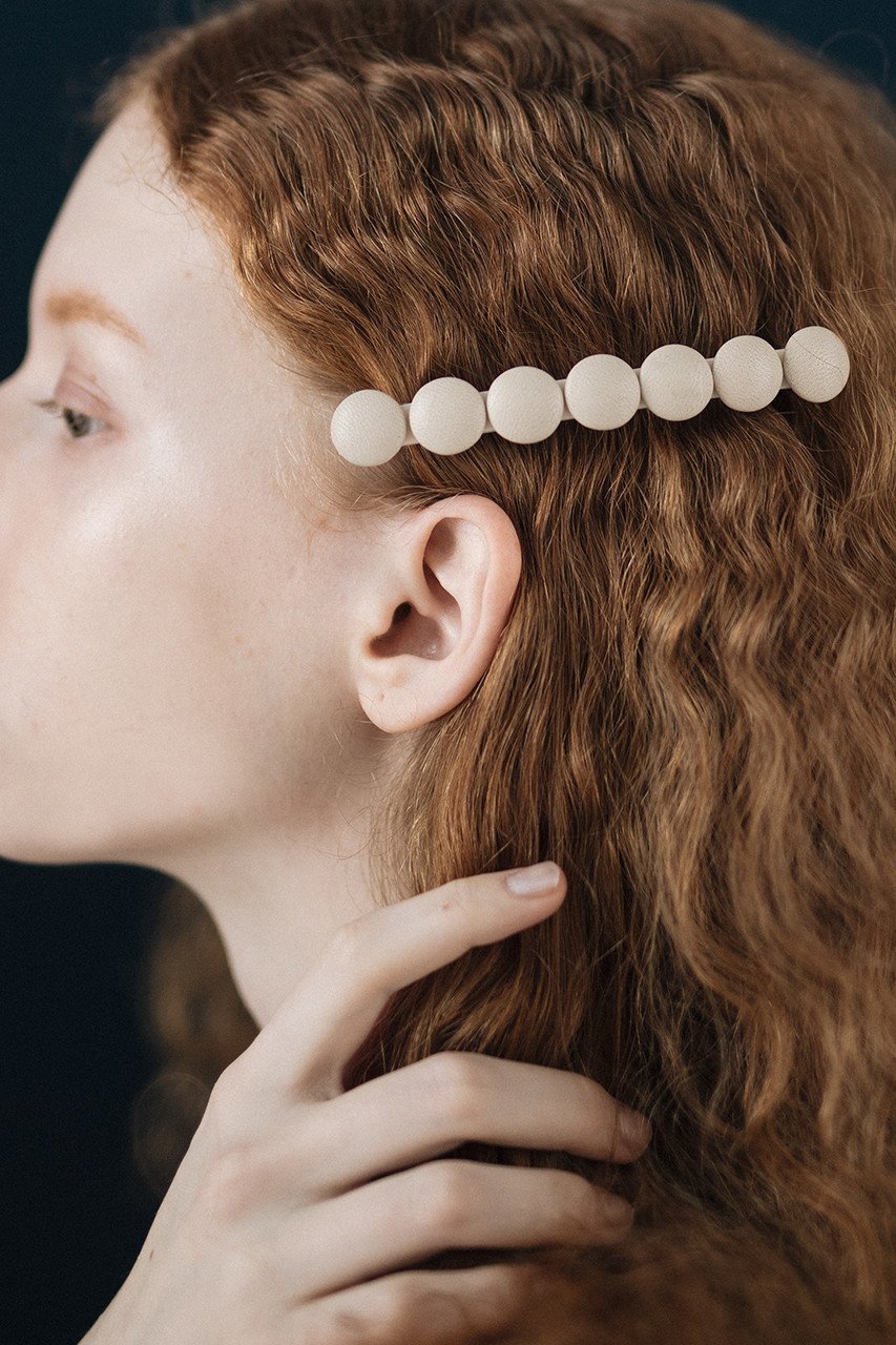 【イリスフォーセブン/IRIS 47】のstaccato バレッタ 人気、トレンドファッション・服の通販 founy(ファニー) 　ファッション　Fashion　レディースファッション　Fashion for Women　シュシュ&ヘアアクセ/ヘアアレンジ　Scrunchies & Hair Accessories　アクセサリー　Fashion Accessories　オケージョン　Occasion Wear　シンプル　Simple, Minimal　バレッタ　Barrette, Hair Clip　フェイクレザー　Faux Leather, PU Leather　モダン　Modern, Contemporary　other-3|ID: prp329100004954570 ipo3291000000037176239