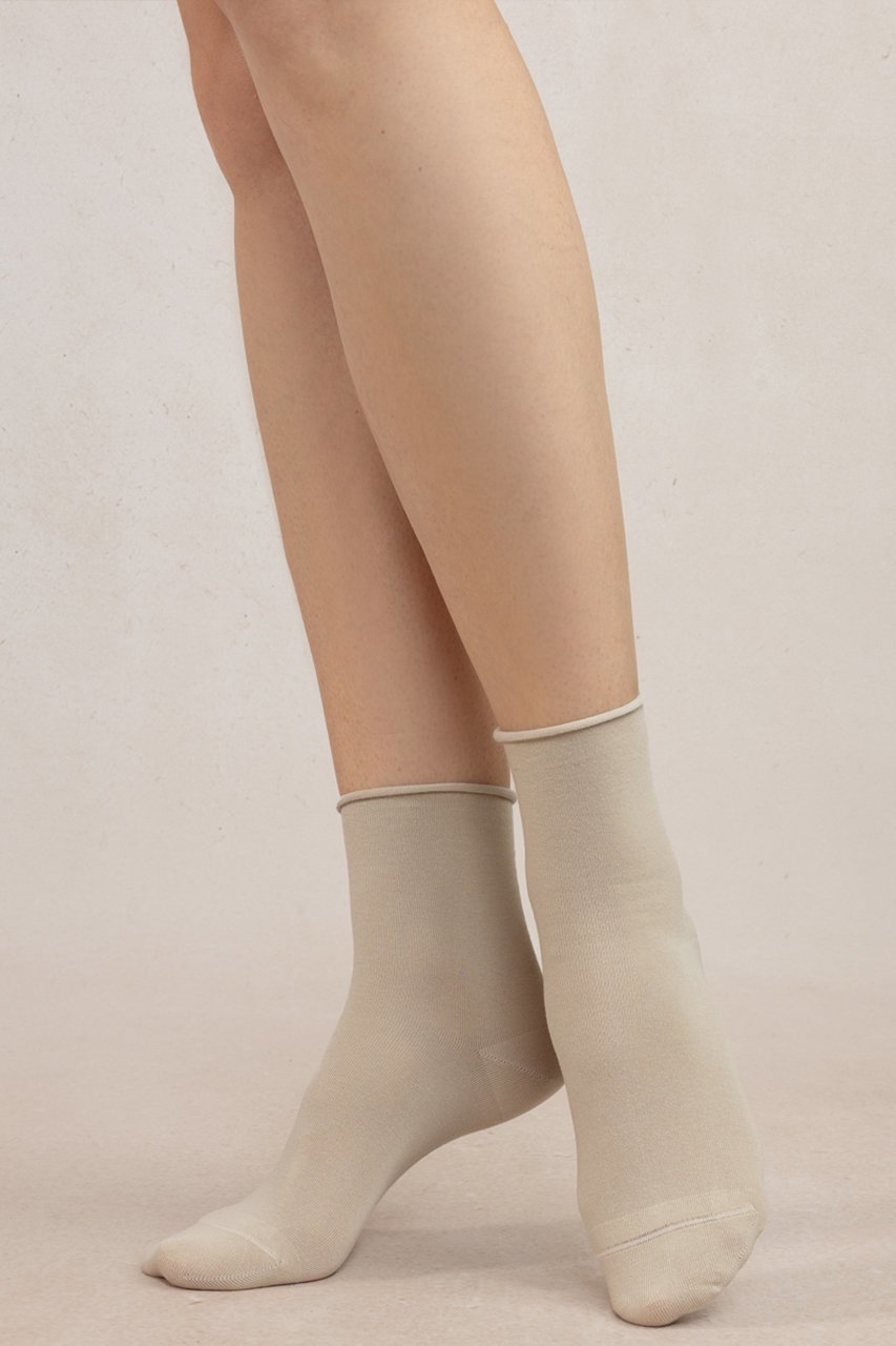 【ブルーフォレ/BLEUFORET】の6593 ソリッドベルベットコットンアンクルソックス インテリア・キッズ・メンズ・レディースファッション・服の通販 founy(ファニー) 　ファッション　Fashion　レディースファッション　Fashion for Women　ソックス&靴下　Socks & Hosiery　レッグウェア・ストッキング　Legwear & Hosiery　ショート　Short, Short Length　ソックス　Socks, Hosiery　フラット　Flat, Flat Shoes　フランス　France, French　ベルベット　Velvet, Velvety　定番　Standard, Basic Item　ベージュ|ID: prp329100004954626 ipo3291000000037176568